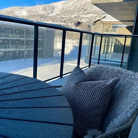 Highland I Pool I Sauna I Sleeps 6 Leilighet *