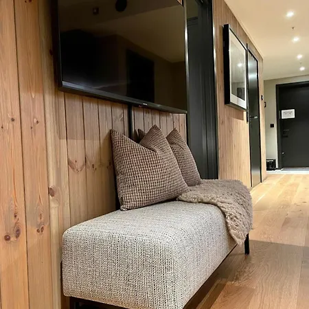 Leilighet Highland I Pool I Sauna I Sleeps 6